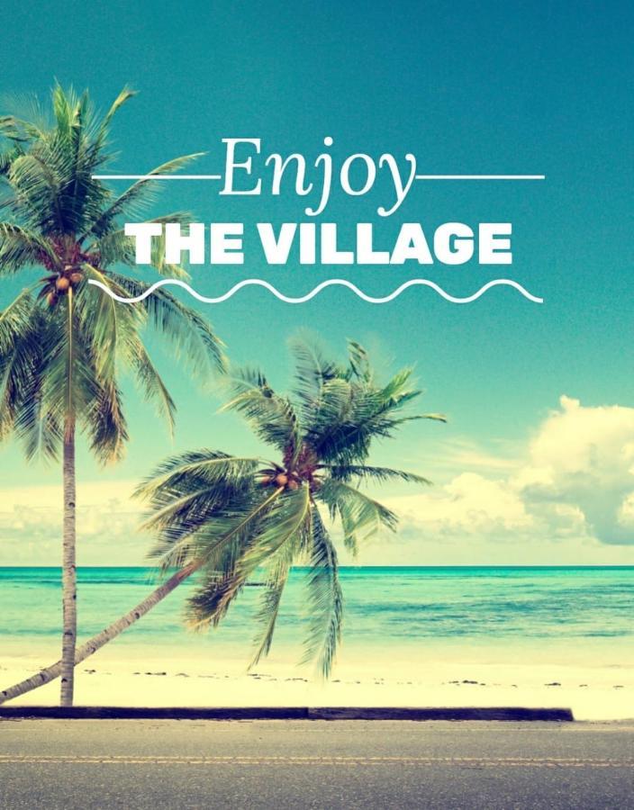 Hotel The Village *